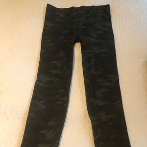 Camo spanx leggings!